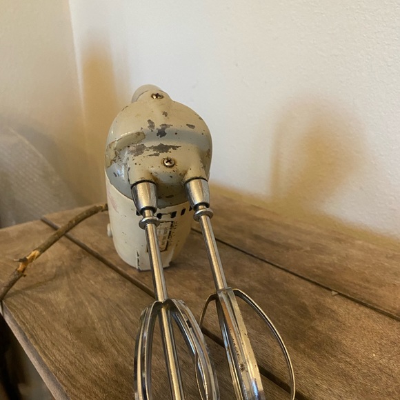 Vintage Kenmore Mixer - Picture 4 of 6
